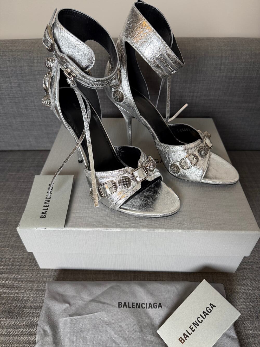 NWT Balenciaga Le Cagole Metallic Leather Sandals Silver Studded Heels Size 38
